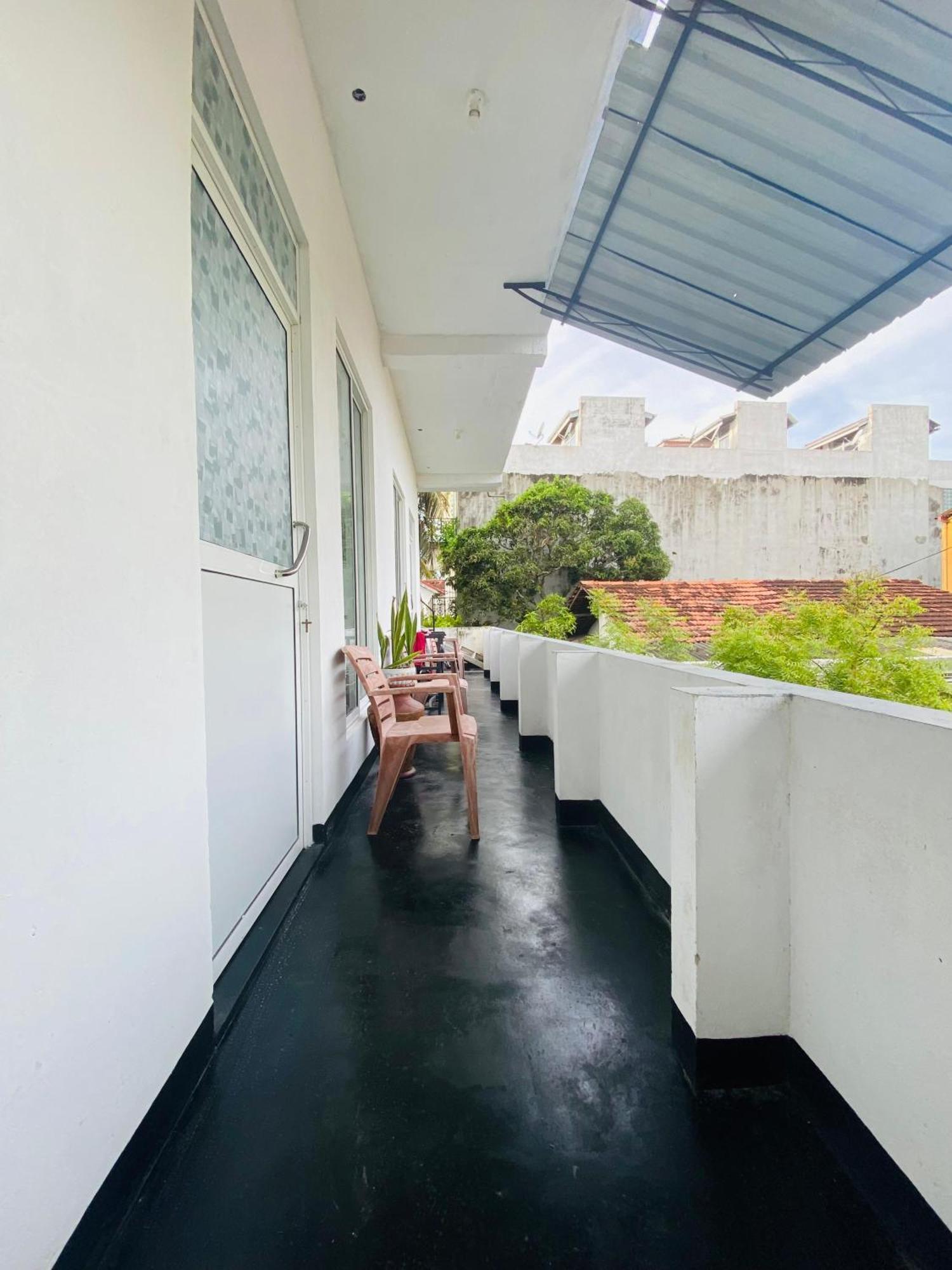 Araliya White House Apartment Negombo Exterior photo